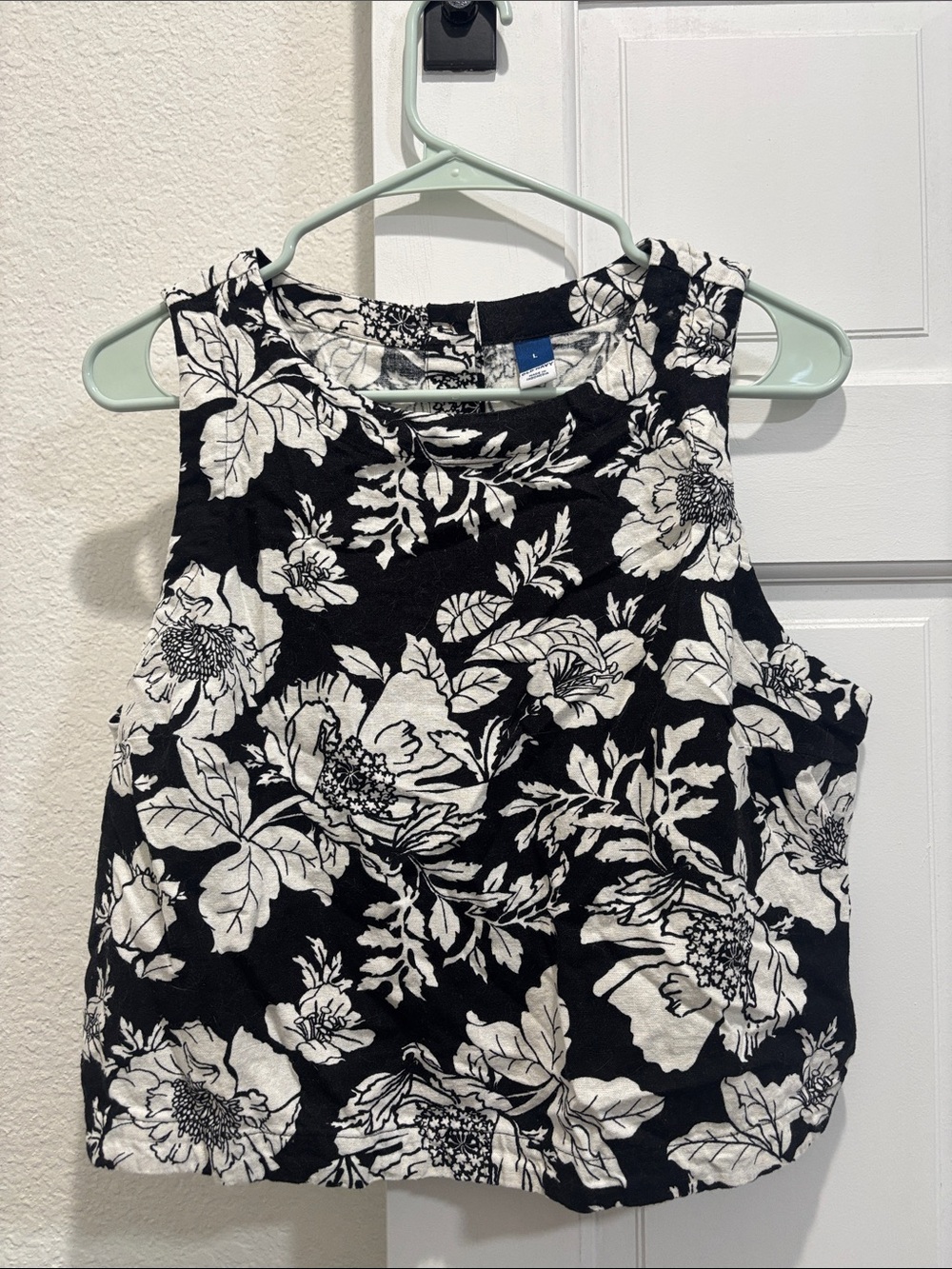 Old Navy Black and White Floral Tank Top